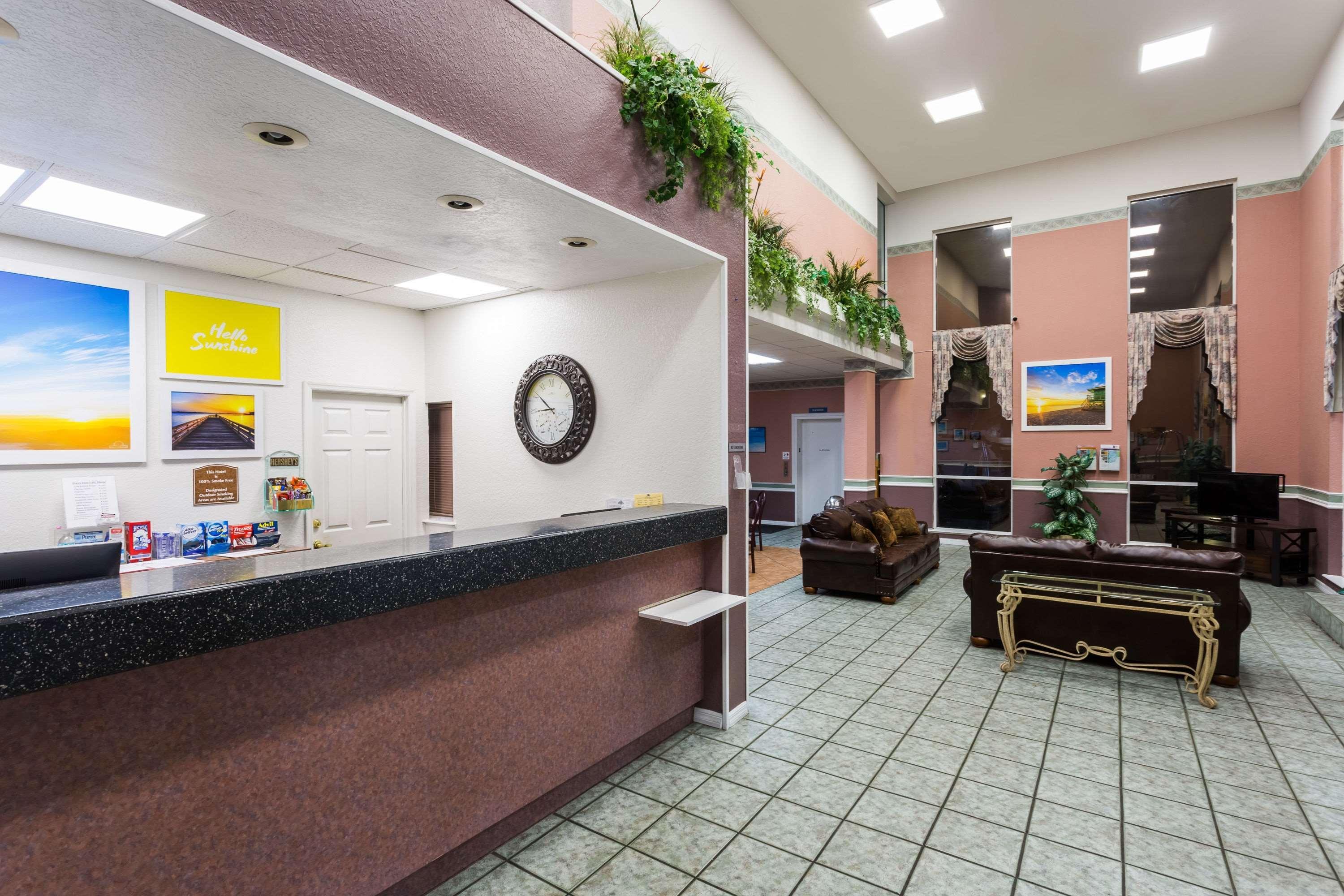 Days Inn & Suites by Wyndham Port Richey Exterior foto