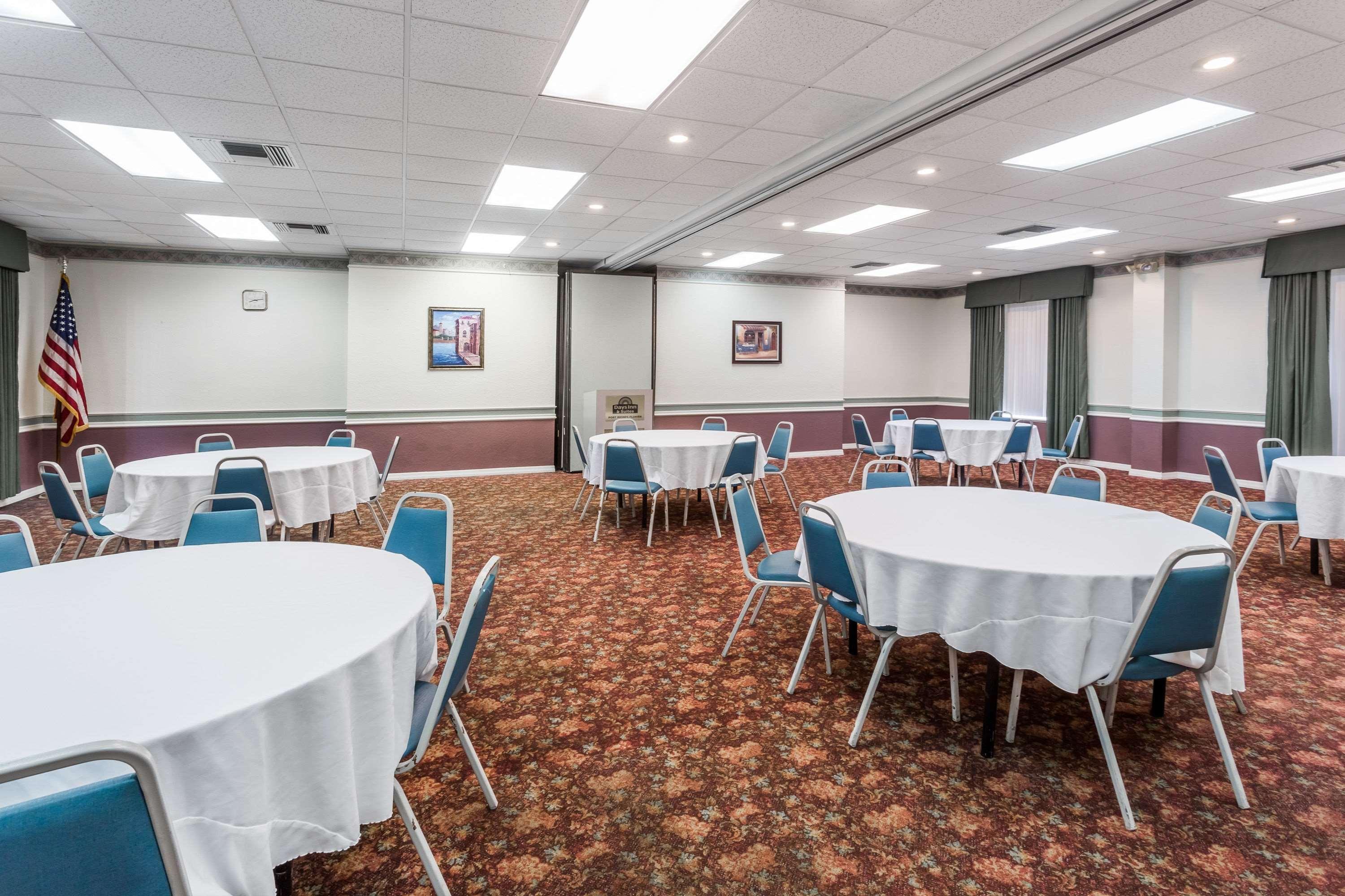 Days Inn & Suites by Wyndham Port Richey Exterior foto