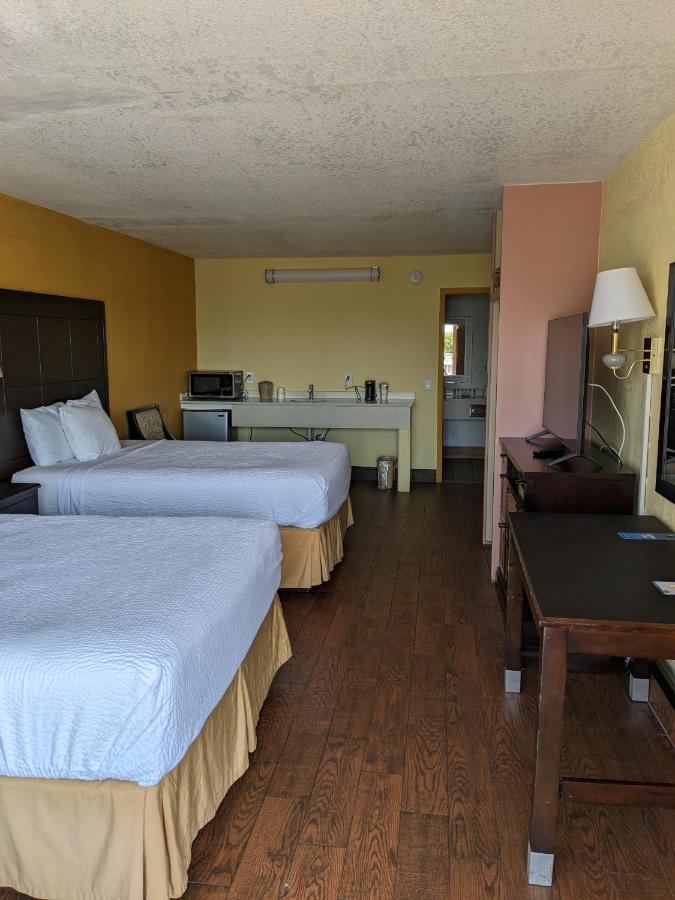 Days Inn & Suites by Wyndham Port Richey Exterior foto