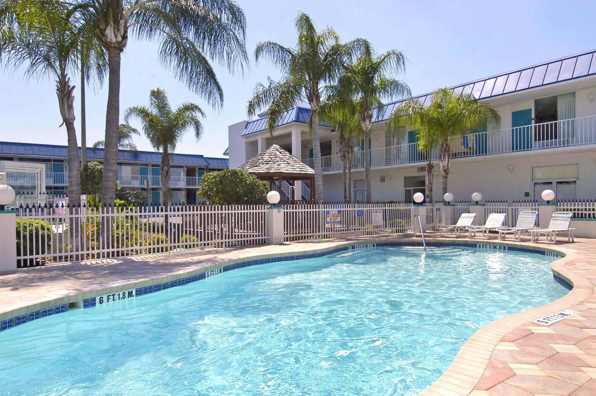 Days Inn & Suites by Wyndham Port Richey Exterior foto